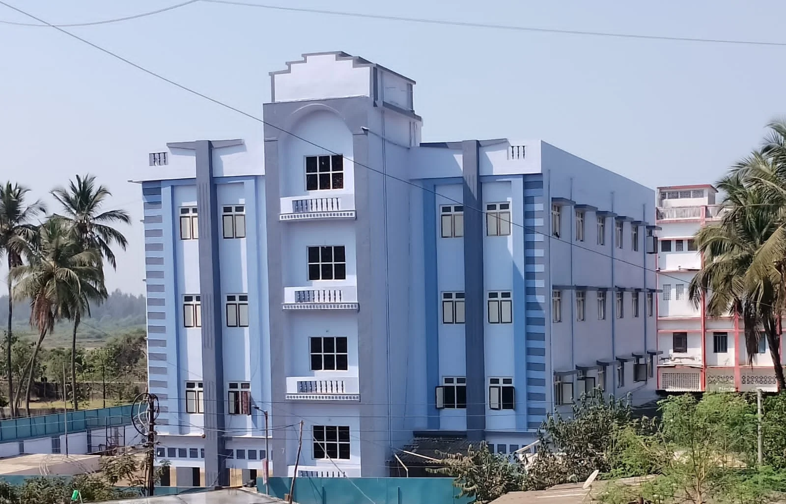 Huzaifa High School Building Complete Photo 1